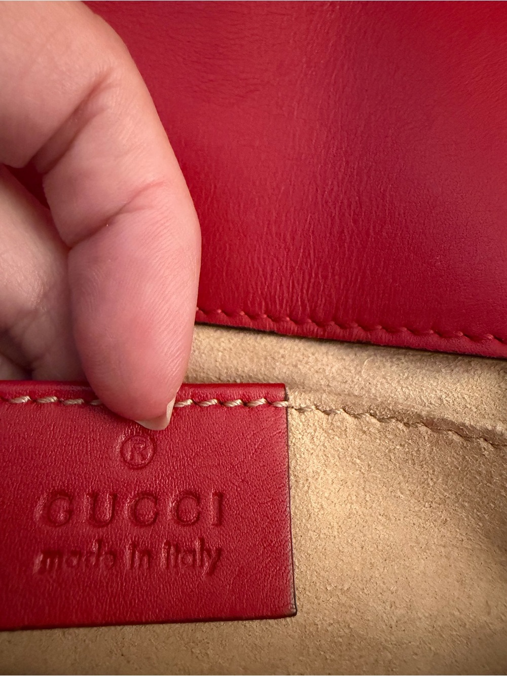 Gucci GG Marmont Small Shoulder Bag in Red - Picture 15 of 16